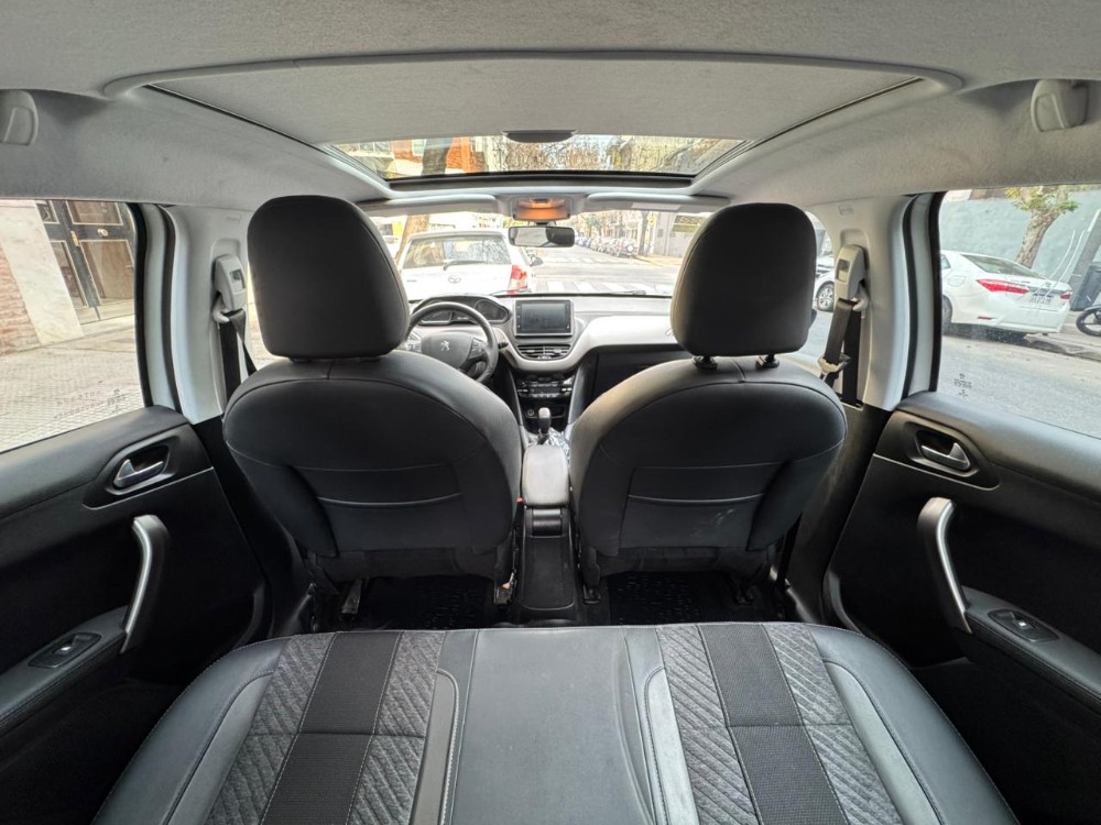 Peugeot 208 Feline — foto 8
